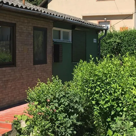 Vasmacska Nyaralohaz Holiday home Balatonfuzfo