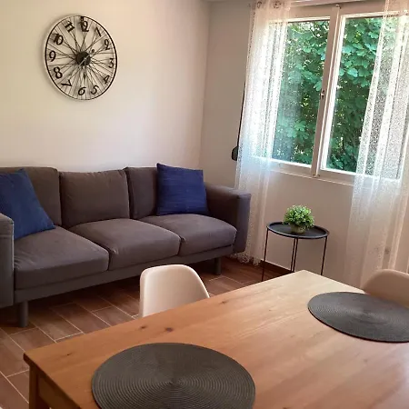 Holiday home Vasmacska Nyaralohaz *